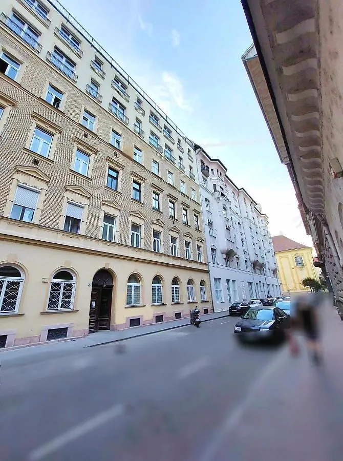 Downtown Acacia Str Apartment Budapešť